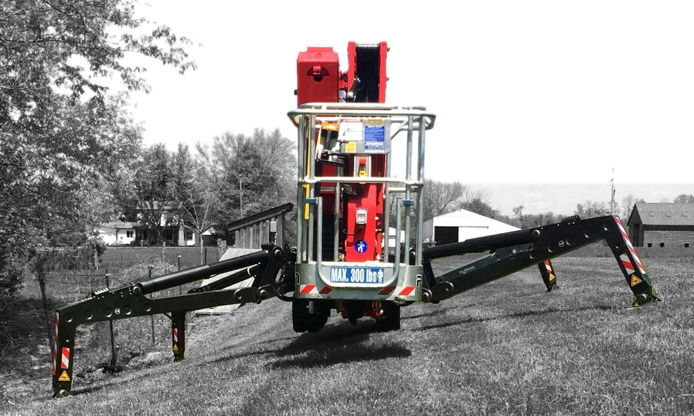 Capital City 89-foot spider lift
